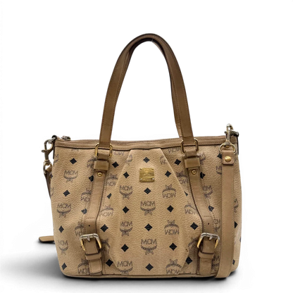 https://cdn.shopify.com/s/files/1/0564/9376/8855/files/MCM_Handtasche_mit_Umhangegurt_visetos_beige_6.webp?v=1784795876