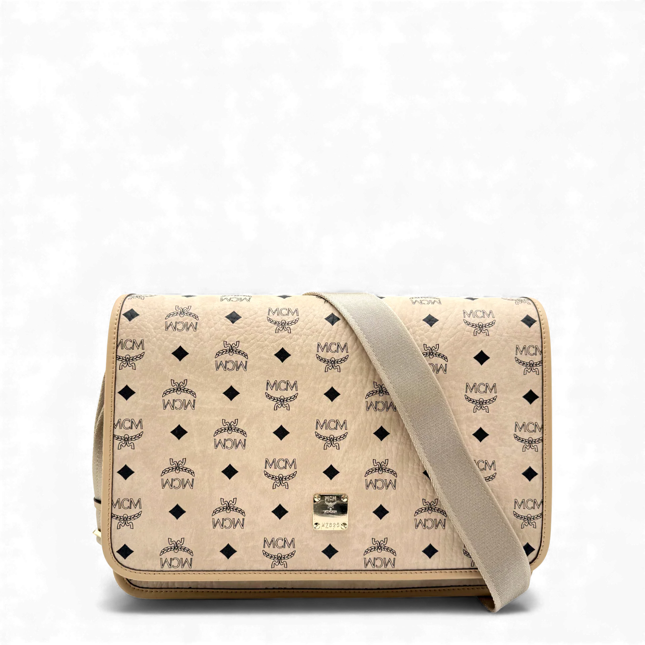 https://cdn.shopify.com/s/files/1/0564/9376/8855/files/MCM_Messenger_Tasche_Aren_in_Visetos_beige_vintage_bag4448.webp?v=1764858200