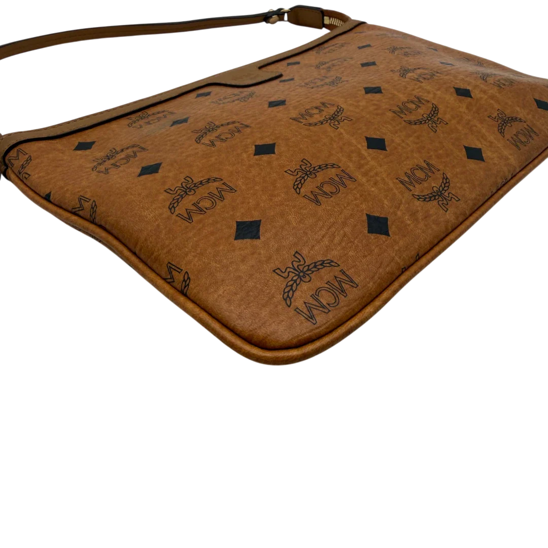 https://cdn.shopify.com/s/files/1/0564/9376/8855/files/MCM_Pochette_visetos_braun_6.webp?v=1781855350