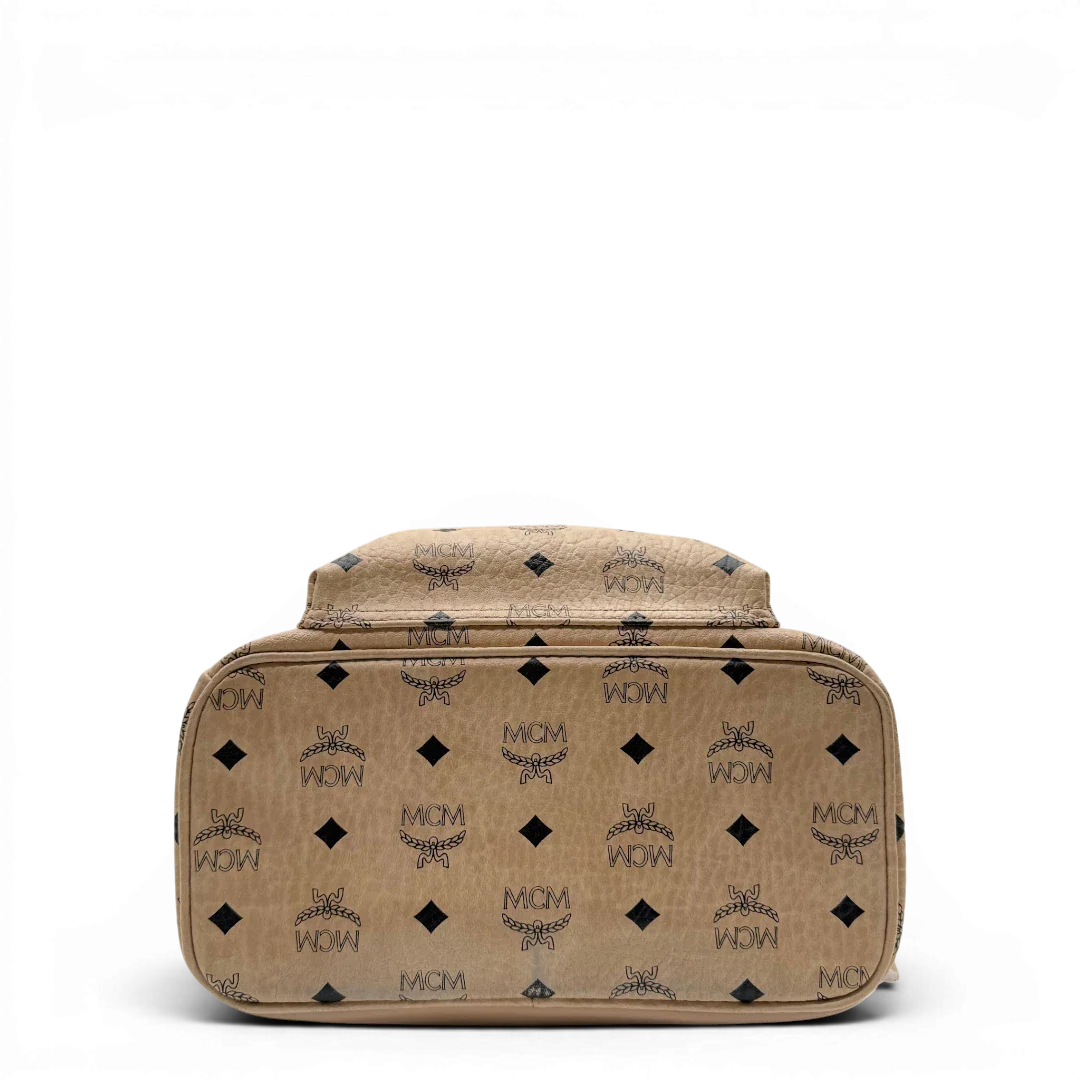 https://cdn.shopify.com/s/files/1/0564/9376/8855/files/MCM_Rucksack_Stark_medium_visetos_beige_vintage8395.webp?v=1781108985