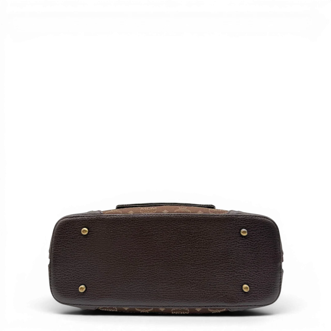 https://cdn.shopify.com/s/files/1/0564/9376/8855/files/MCM_Schultertasche_Hobo_monogram_braun_5.webp?v=1781713302
