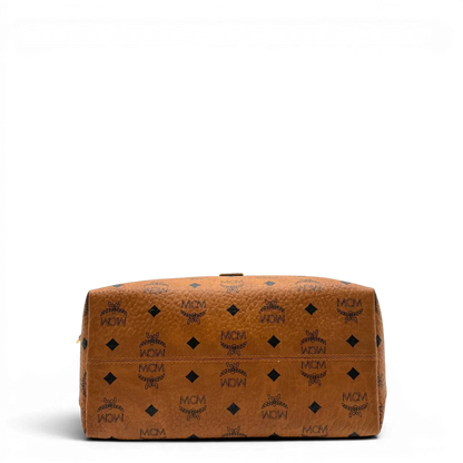 https://cdn.shopify.com/s/files/1/0564/9376/8855/files/MCM_Schultertasche_Hobo_visetos_braun_5.webp?v=1782377854