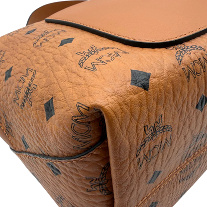 https://cdn.shopify.com/s/files/1/0564/9376/8855/files/MCM_Schultertasche_Hobo_visetos_braun_9.webp?v=1782377855