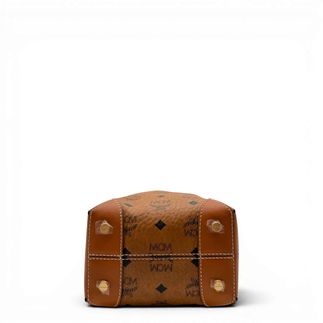 https://cdn.shopify.com/s/files/1/0564/9376/8855/files/MCM_Schultertasche_Soft_Berlin_Bucket_small_visetos_braun_5.webp?v=1782313434