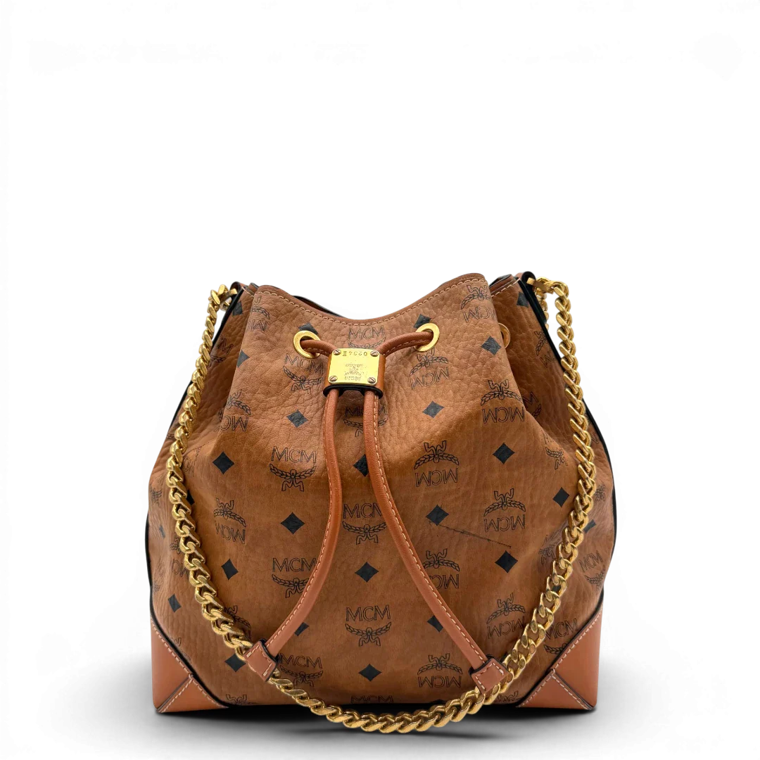 https://cdn.shopify.com/s/files/1/0564/9376/8855/files/MCM_Schultertasche_Soft_Berlin_Bucket_visetos_braun_1.webp?v=1781713453