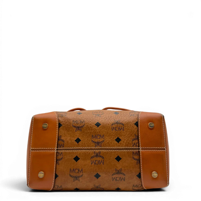 https://cdn.shopify.com/s/files/1/0564/9376/8855/files/MCM_Schultertasche_Soft_Berlin_Bucket_visetos_braun_5.webp?v=1781713453