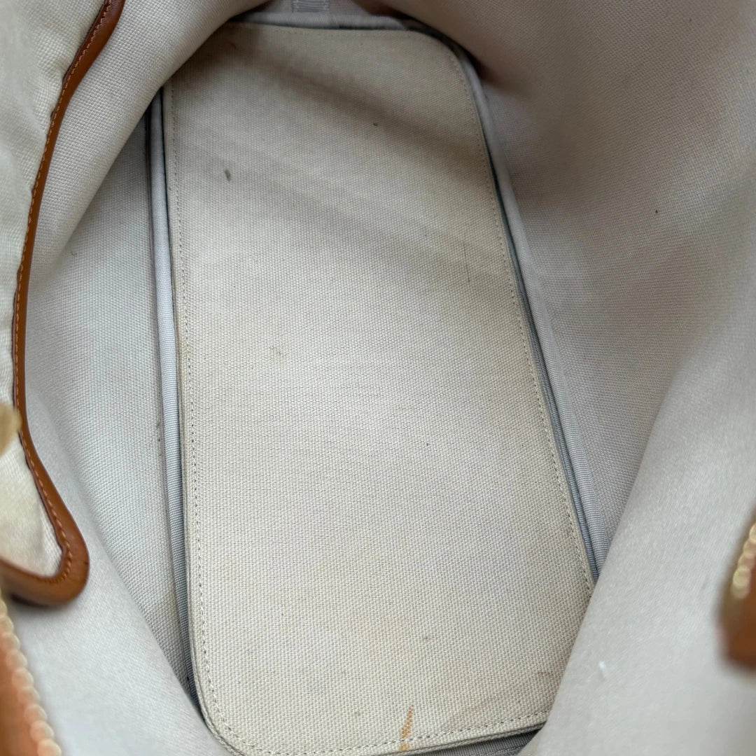 https://cdn.shopify.com/s/files/1/0564/9376/8855/files/MCM_Shopper_Anya_vintage_visetos_braun_15.webp?v=1781713164