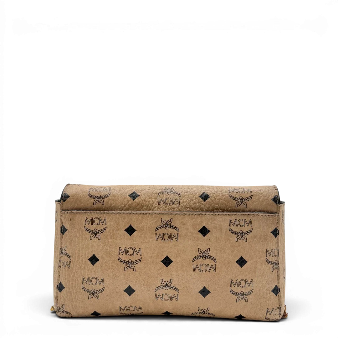 https://cdn.shopify.com/s/files/1/0564/9376/8855/files/MCM_Umhangetasche_Millie_Flap_visetos_beige_4.webp?v=1784795374