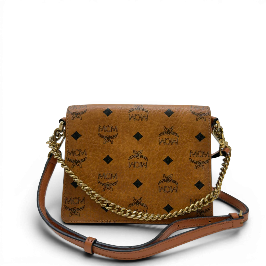 https://cdn.shopify.com/s/files/1/0564/9376/8855/files/MCM_Umhangetasche_Patricia_mit_Umhangegurt_visetos_braun_5.webp?v=1783513860
