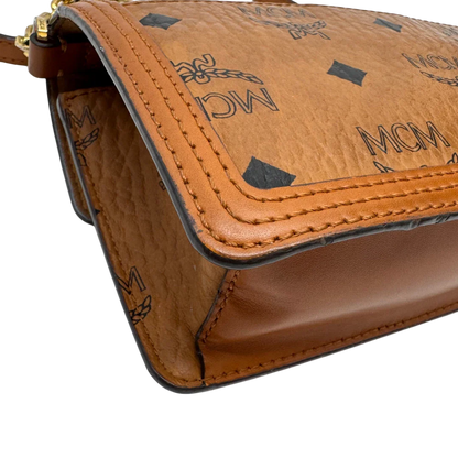 https://cdn.shopify.com/s/files/1/0564/9376/8855/files/MCM_Umhangetasche_Tracy_Wallet_on_Chain_visetos_braun_8.webp?v=1784240373