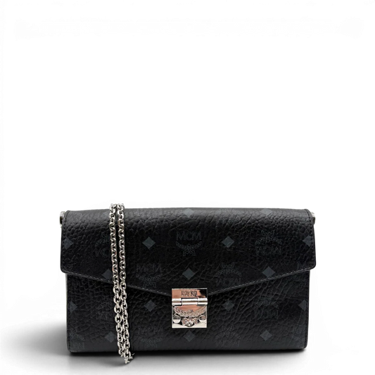 https://cdn.shopify.com/s/files/1/0564/9376/8855/files/MCM_Umhangetasche_Tracy_Wallet_on_Chain_visetos_schwarz_1.webp?v=1781855633