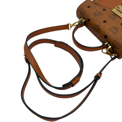 https://cdn.shopify.com/s/files/1/0564/9376/8855/files/MCM_Umhangetasche_Tracy_small_Satchel_visetos_braun_13.webp?v=1784794734