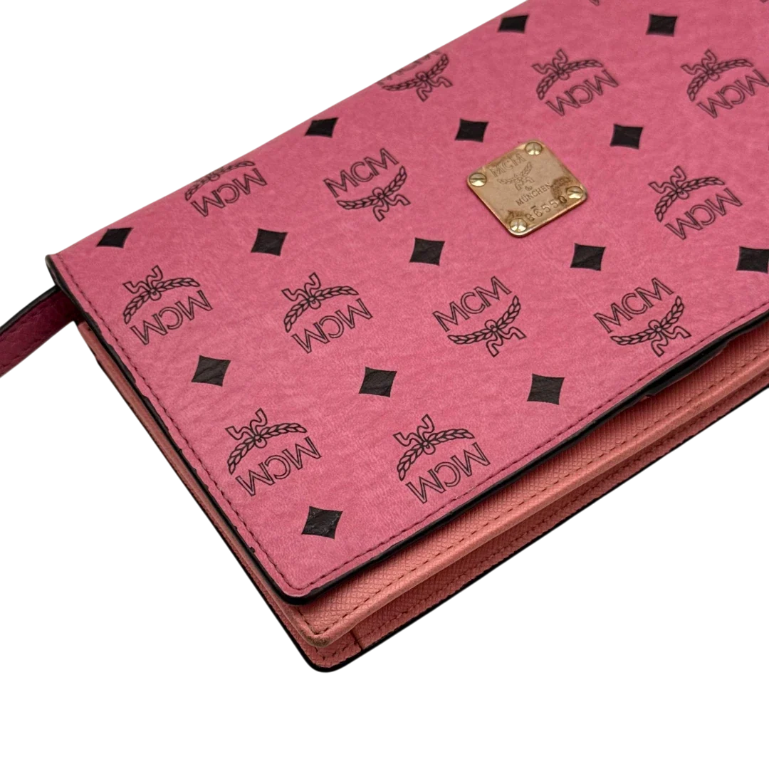 https://cdn.shopify.com/s/files/1/0564/9376/8855/files/MCM_Umhangetasche_Wallet_on_Chain_visetos_pink_15.webp?v=1784794518