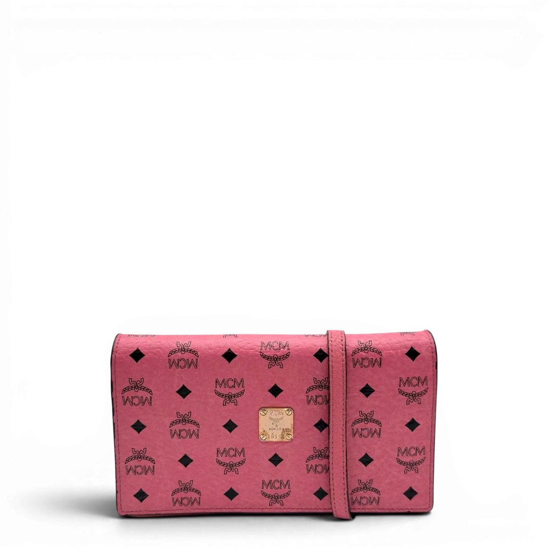 https://cdn.shopify.com/s/files/1/0564/9376/8855/files/MCM_Umhangetasche_Wallet_on_Chain_visetos_pink_3.webp?v=1784794518