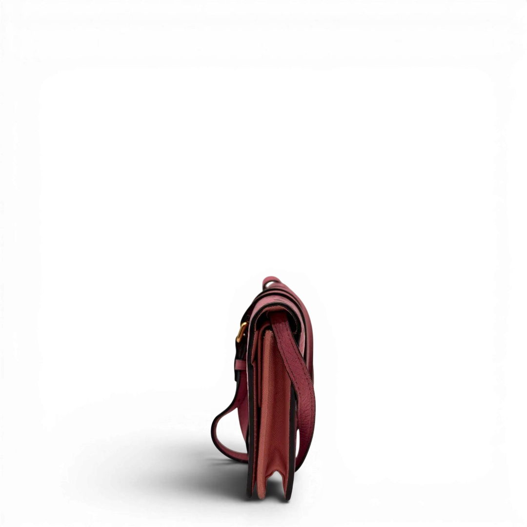 https://cdn.shopify.com/s/files/1/0564/9376/8855/files/MCM_Umhangetasche_Wallet_on_Chain_visetos_pink_6.webp?v=1784794518