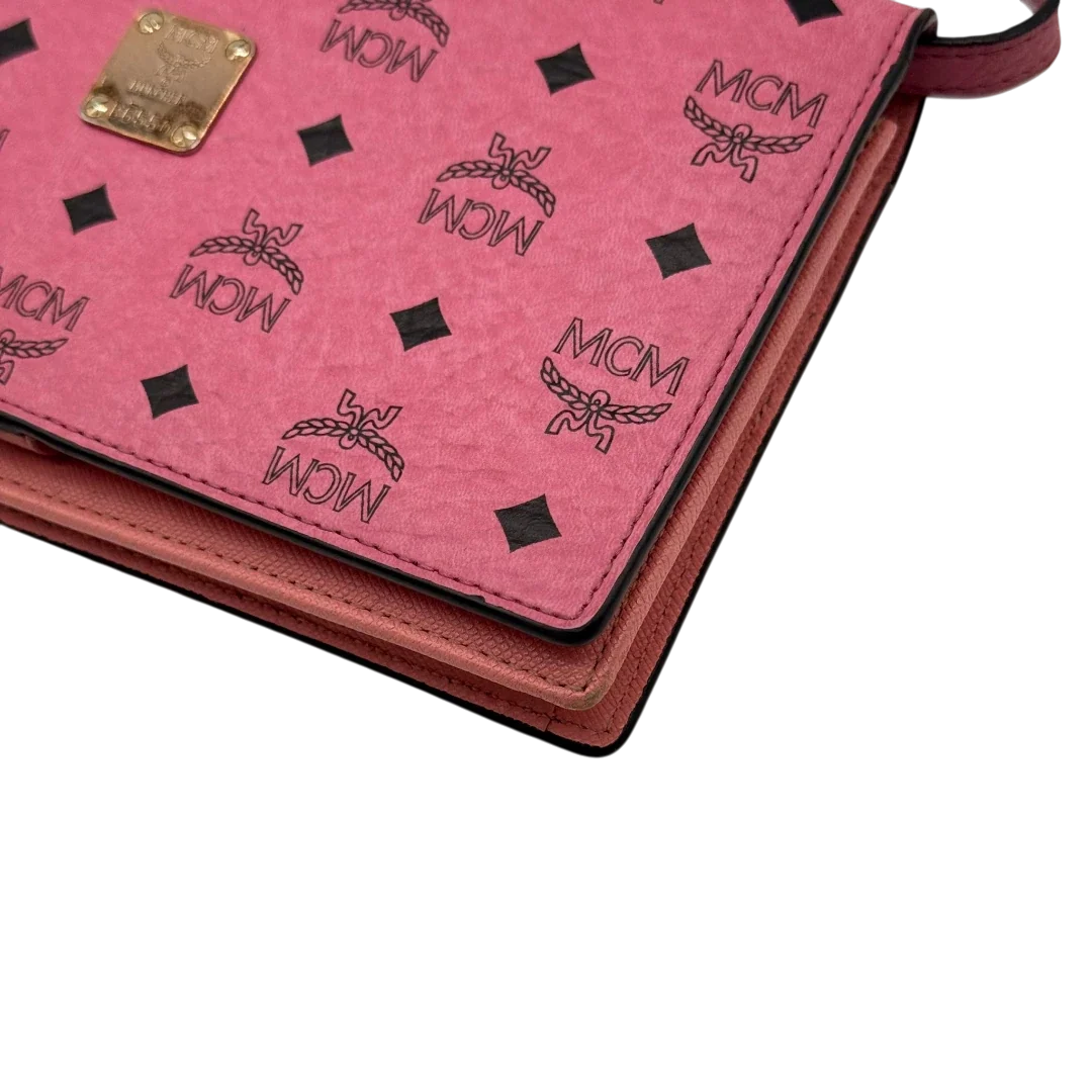 https://cdn.shopify.com/s/files/1/0564/9376/8855/files/MCM_Umhangetasche_Wallet_on_Chain_visetos_pink_8.webp?v=1784794518