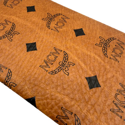https://cdn.shopify.com/s/files/1/0564/9376/8855/files/MCM_Visetos_Etui_vintage5442.webp?v=1777482699
