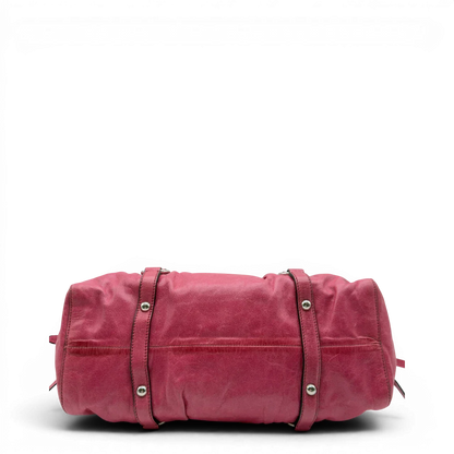 https://cdn.shopify.com/s/files/1/0564/9376/8855/files/Miu_Miu_Handtasche_Vitello_Lux_mit_Umhangegurt_aus_Leder_pink_vintage7950.webp?v=1779965633