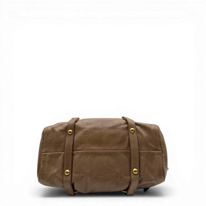 https://cdn.shopify.com/s/files/1/0564/9376/8855/files/Miu_Miu_Handtasche_Vitello_Lux_small_mit_Umhangegurt_aus_Leder_beige_vintage3402.webp?v=1774390717