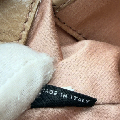 https://cdn.shopify.com/s/files/1/0564/9376/8855/files/Miu_Miu_Handtasche_Vitello_Lux_small_mit_Umhangegurt_aus_Leder_beige_vintage7421.webp?v=1778679864