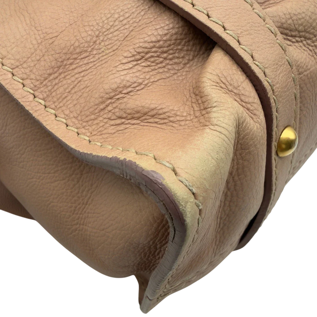 https://cdn.shopify.com/s/files/1/0564/9376/8855/files/Miu_Miu_Schultertasche_Ribbon_aus_Leder_rosa_vintage7609.webp?v=1779290194