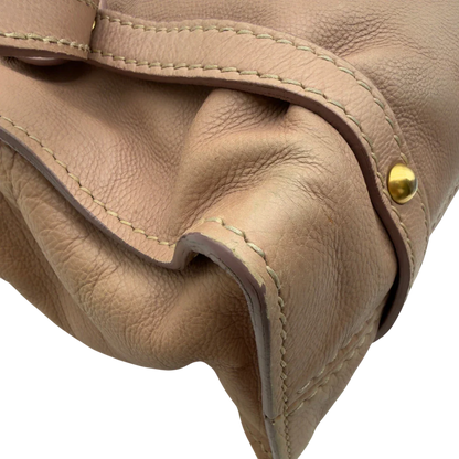 https://cdn.shopify.com/s/files/1/0564/9376/8855/files/Miu_Miu_Schultertasche_Ribbon_aus_Leder_rosa_vintage7611.webp?v=1779290194
