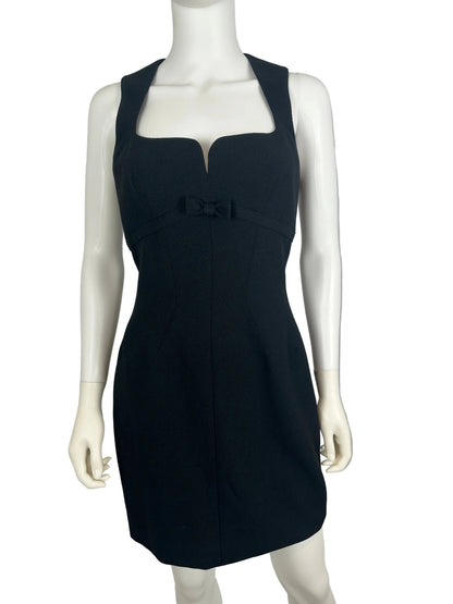 https://cdn.shopify.com/s/files/1/0900/2729/5066/files/Mugler_Bow_Dress.jpg?v=1774109593