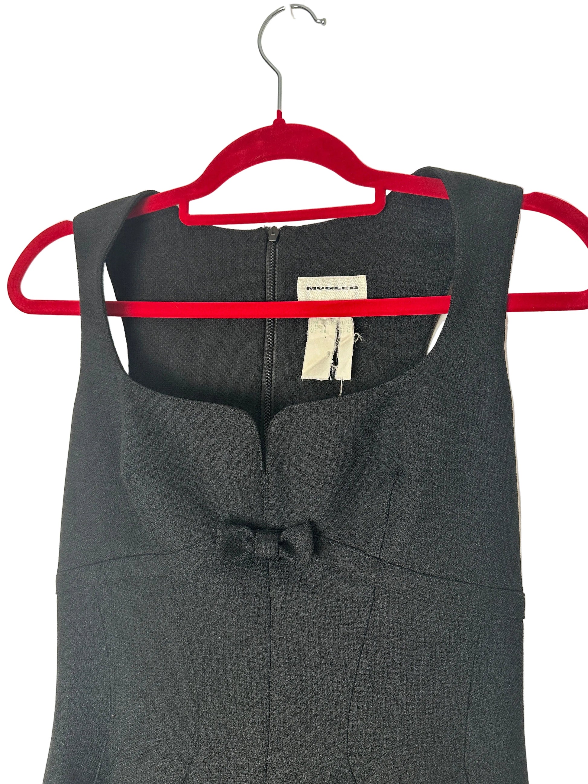 https://cdn.shopify.com/s/files/1/0900/2729/5066/files/Mugler_Bow_Dress_Hanger.jpg?v=1774110370