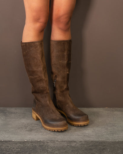 PRADA KNEE HIGH LEATHER BOOTS (EU 37)