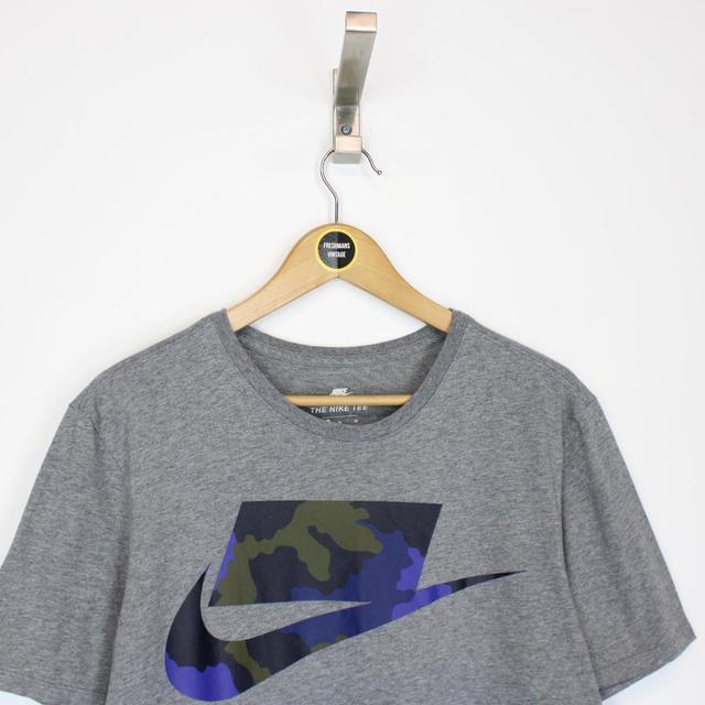 nike spellout t shirt