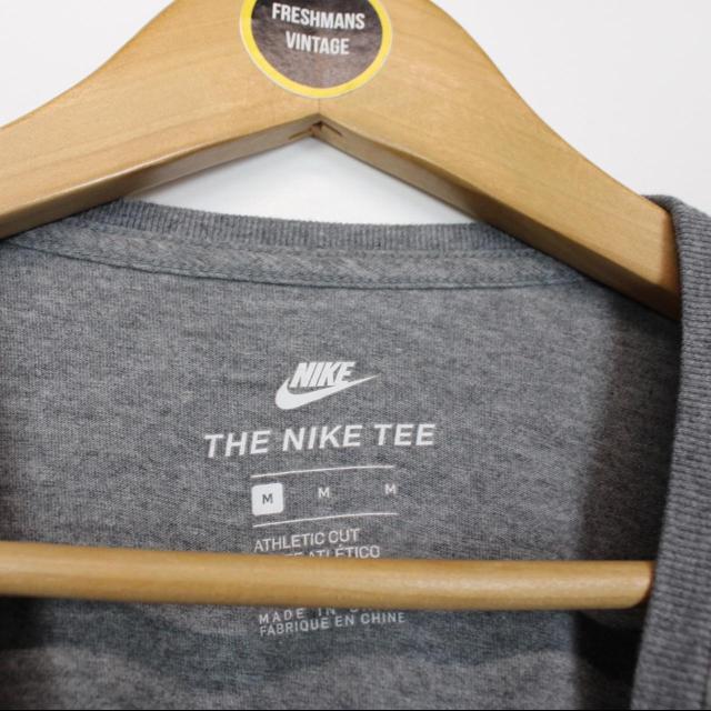 nike spellout t shirt