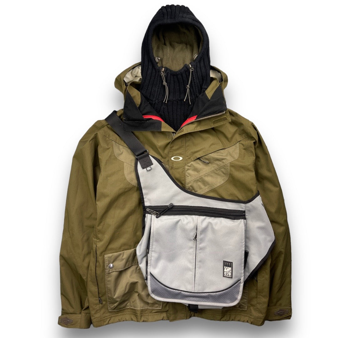 Quiksilver 'Flintstone' Messenger Bag | O/S, Silver