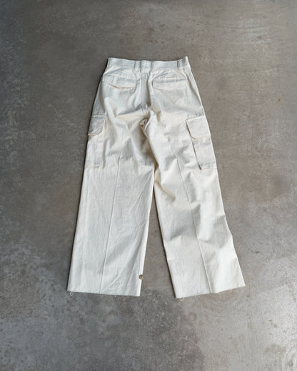 Soerte Cargo Trousers – W28–29-on a concrete background
