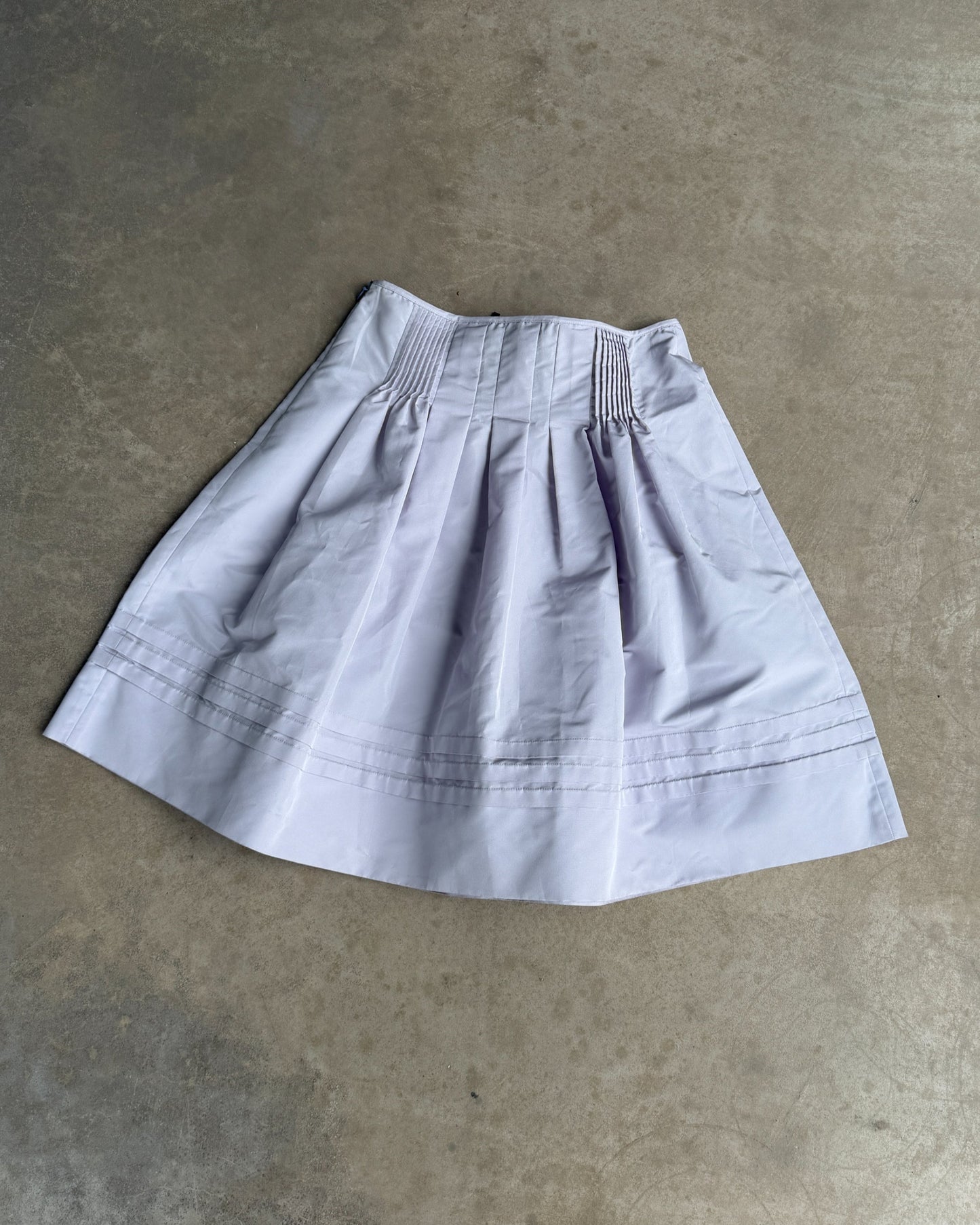 Prada SS2008 Nylon Midi Skirt – S-on a concrete background