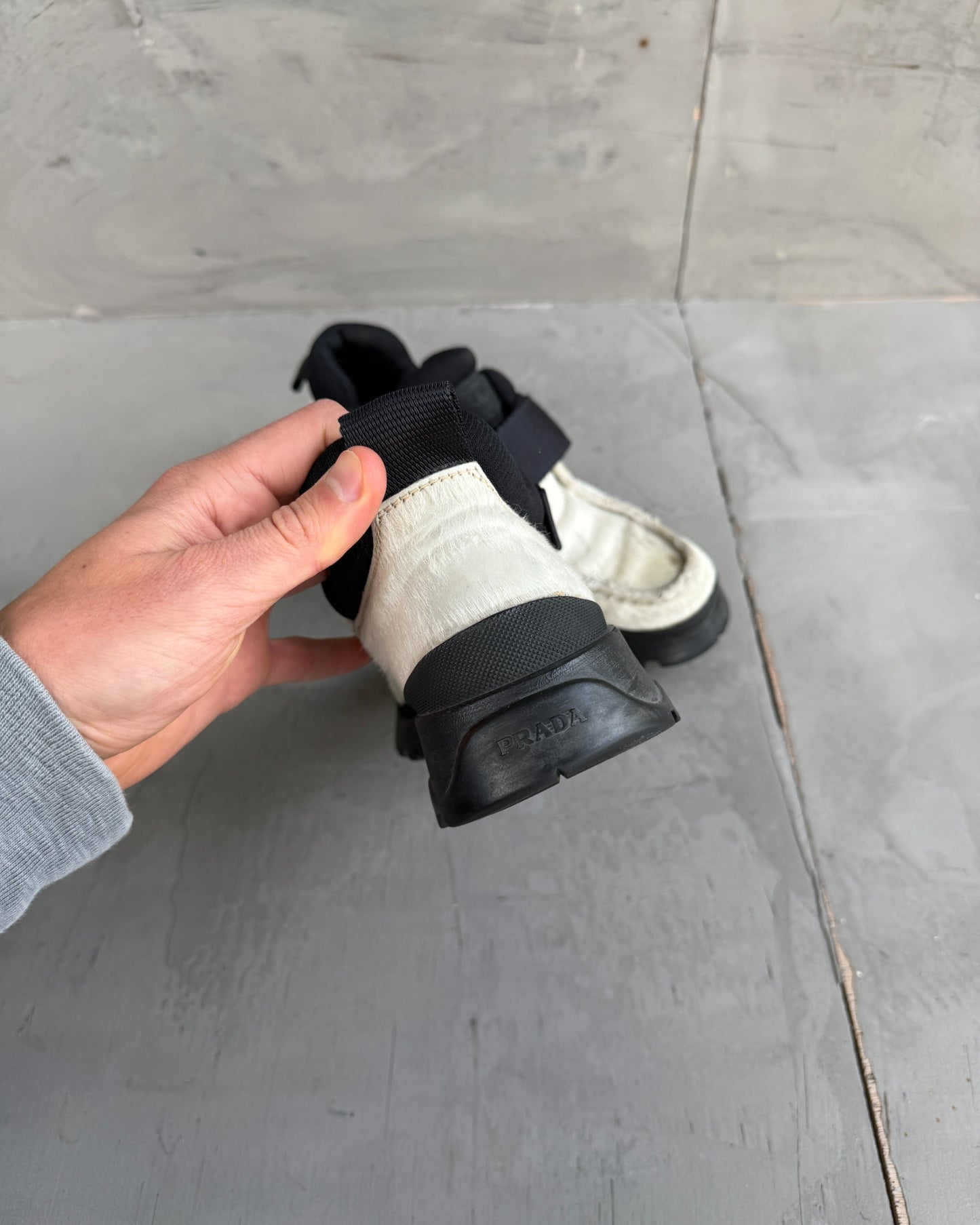 Prada FW99 Fur Vibram Heel Derbys – EU 38-on a concrete background