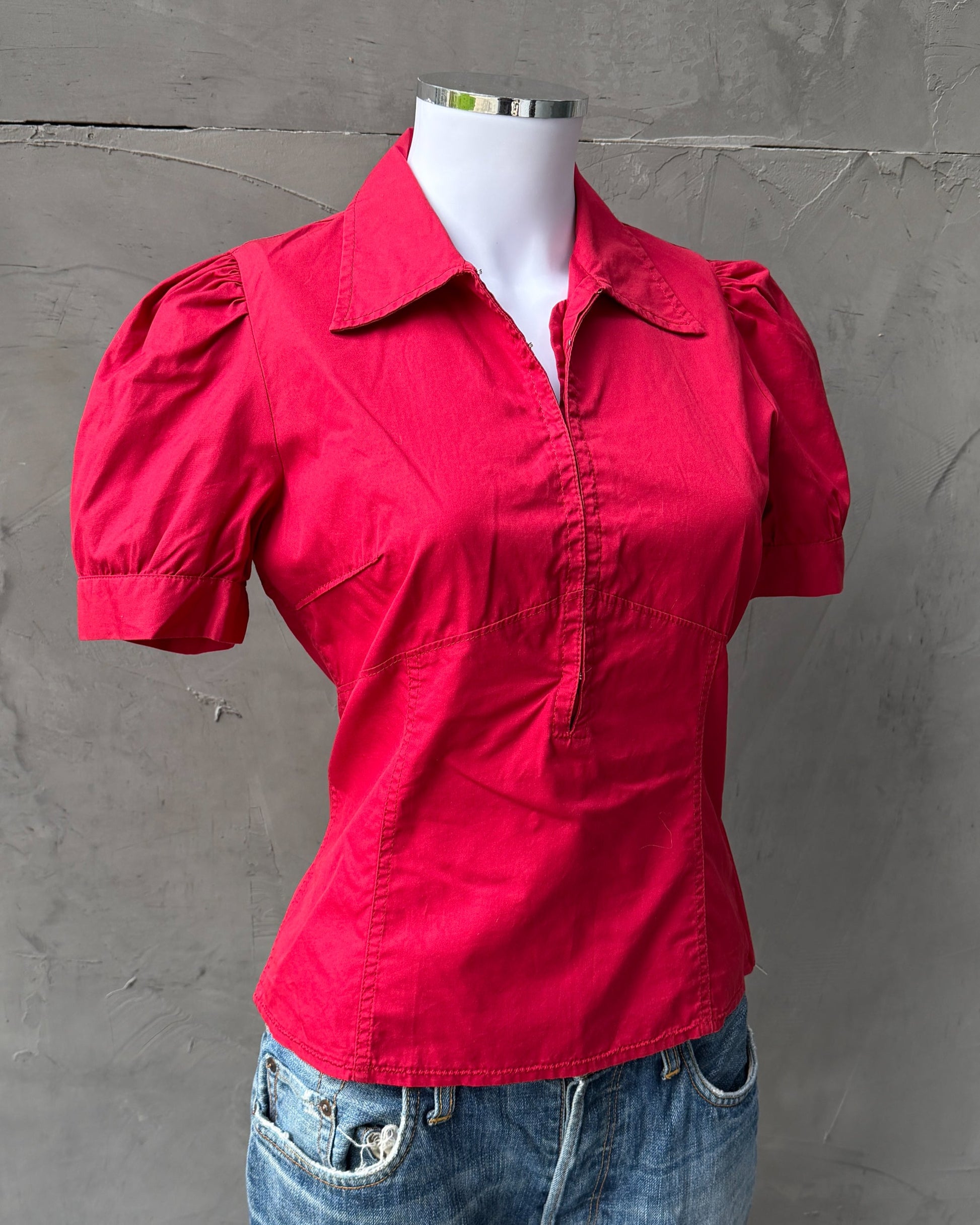 Miu Miu Early 2000s Blouse Top – M-on a concrete background