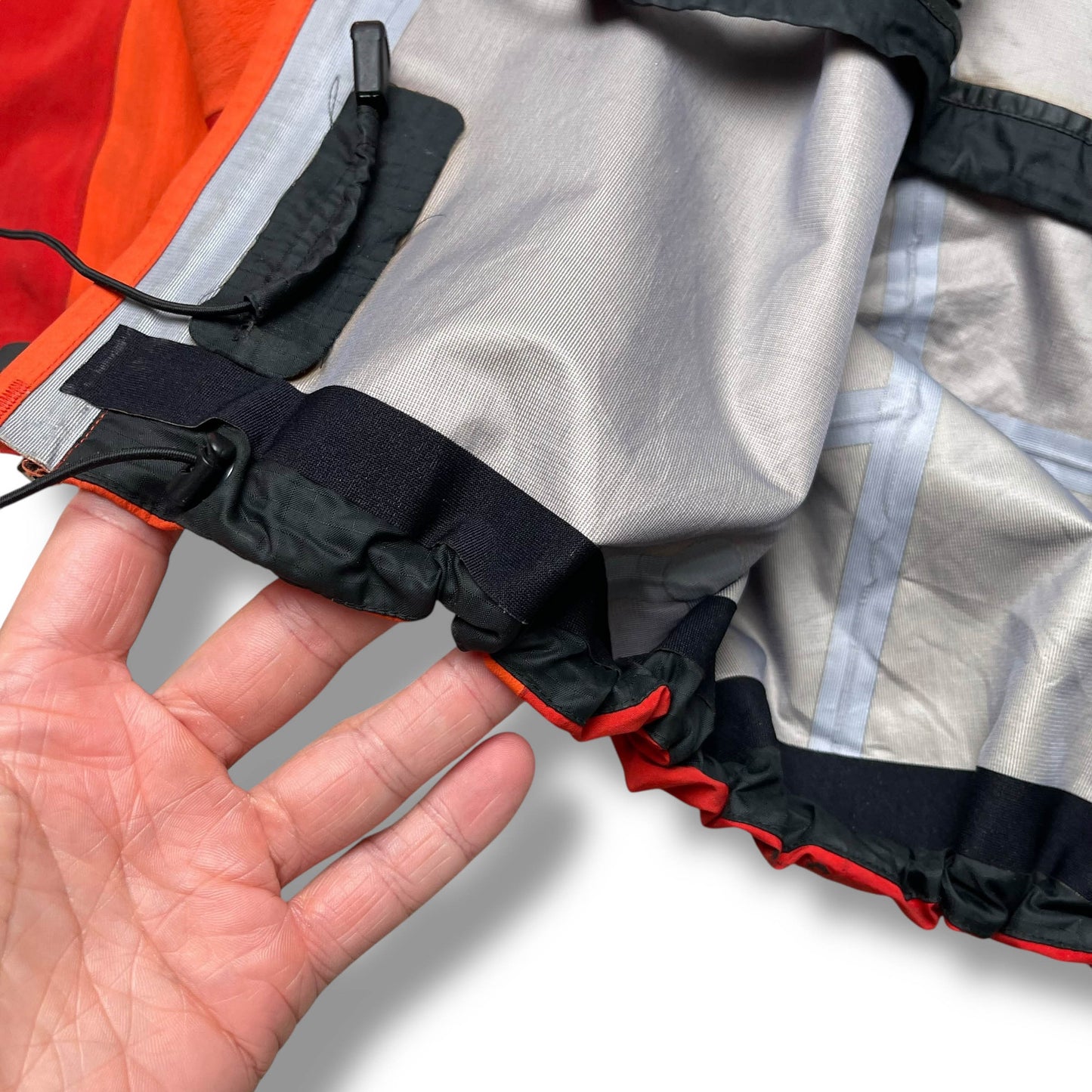 Vintage Arc’teryx Theta AR Gore-Tex Pro Jacket (M)