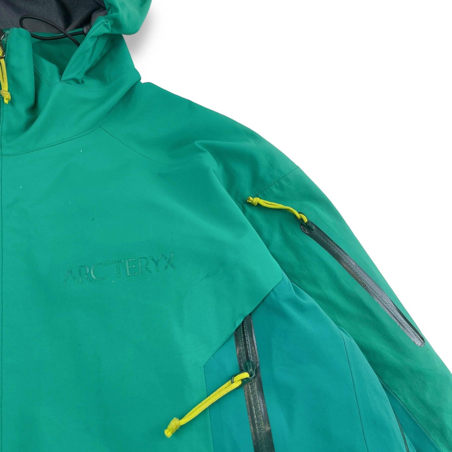 Arc'teryx Sabre Goretex Jacket (M) - Known Source