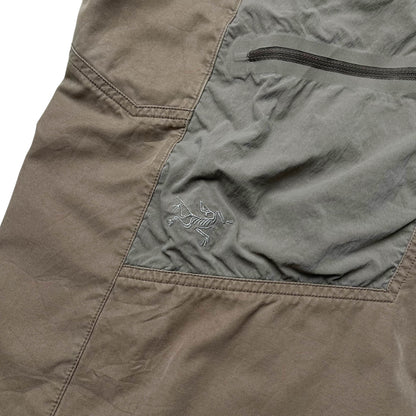Arc’teryx Adventus Cargo Shorts (W30)