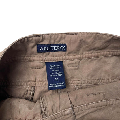 Arc’teryx Adventus Cargo Shorts (W30)