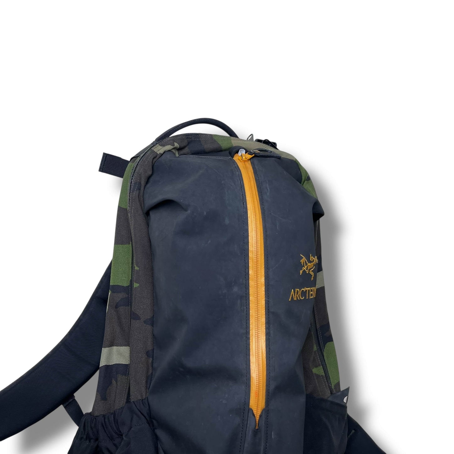 Arc’teryx x Beams Arro 22 – Woodland Camo Edition Backpack