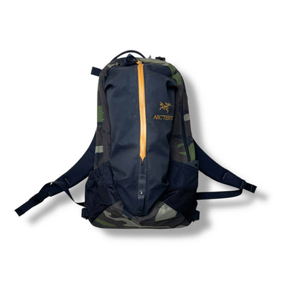 Arc’teryx x Beams Arro 22 – Woodland Camo Edition Backpack
