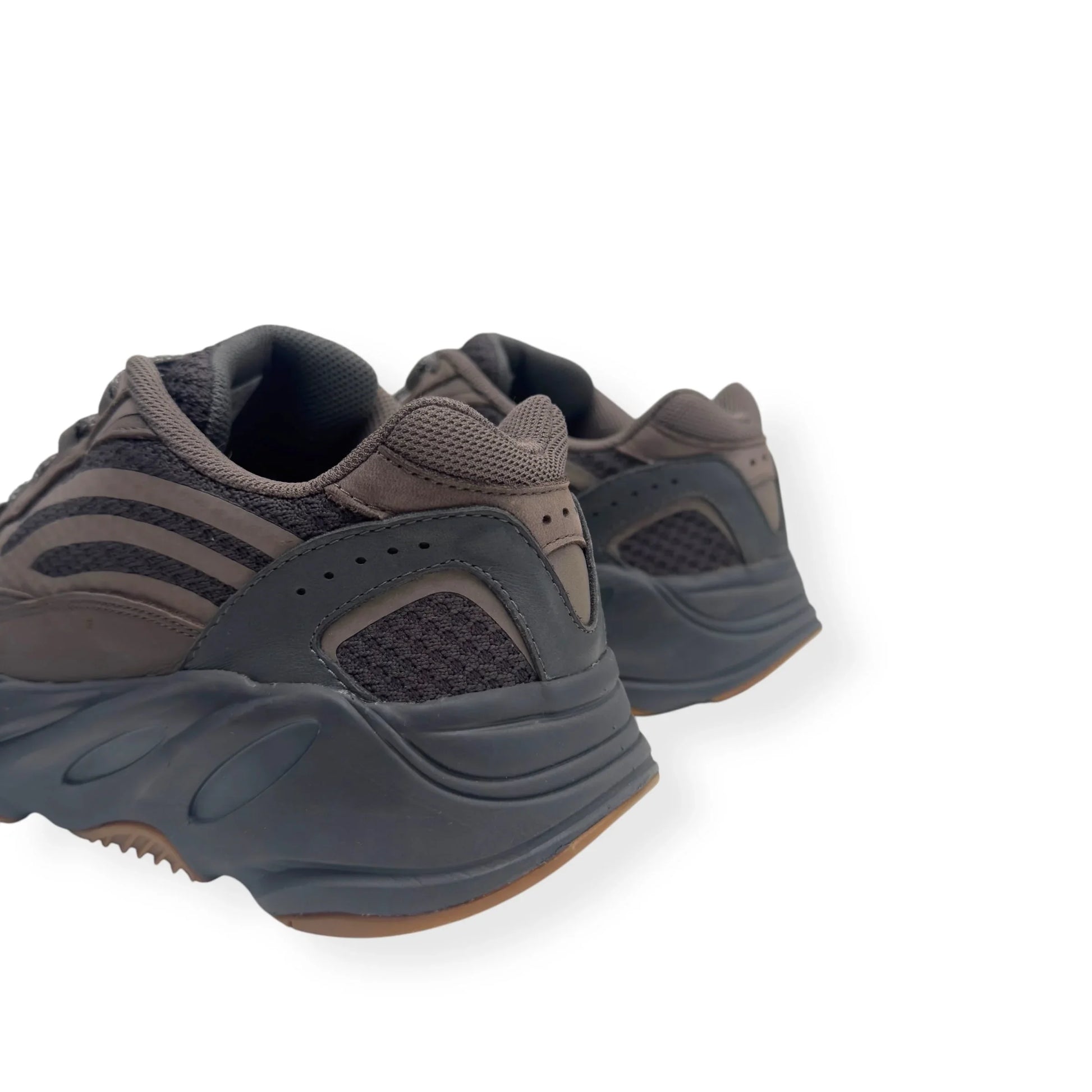 YEEZY BOOST 700 V2 SNEAKER GEODE – Known Source