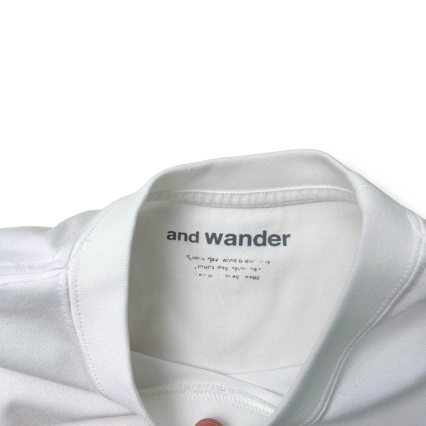 And Wander Utility Pocket Tee (M)