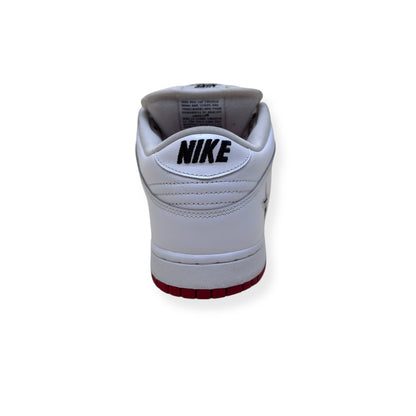 NIKE X SUPREME SB DUNK LOW TOP SNEAKER JEWEL SWOOSH UK9 | UK 9, White/Red
