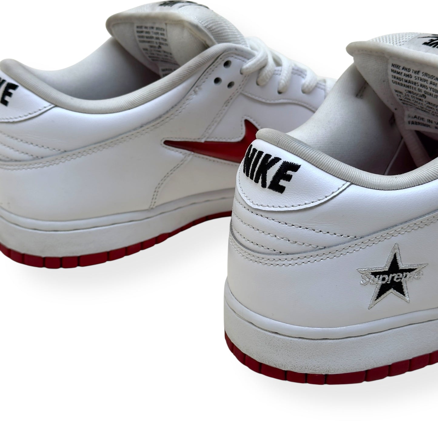 NIKE X SUPREME SB DUNK LOW TOP SNEAKER JEWEL SWOOSH UK9 | UK 9, White/Red