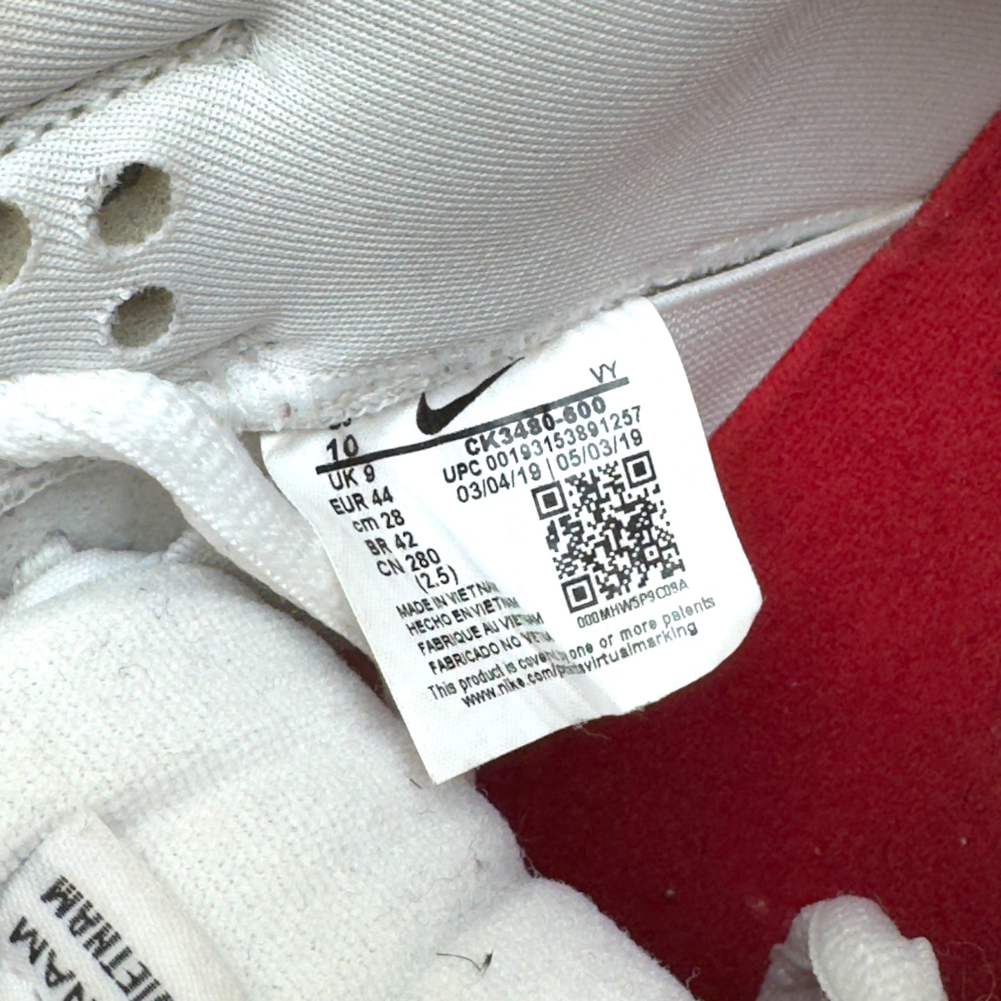 NIKE X SUPREME SB DUNK LOW TOP SNEAKER JEWEL SWOOSH UK9 | UK 9, White/Red