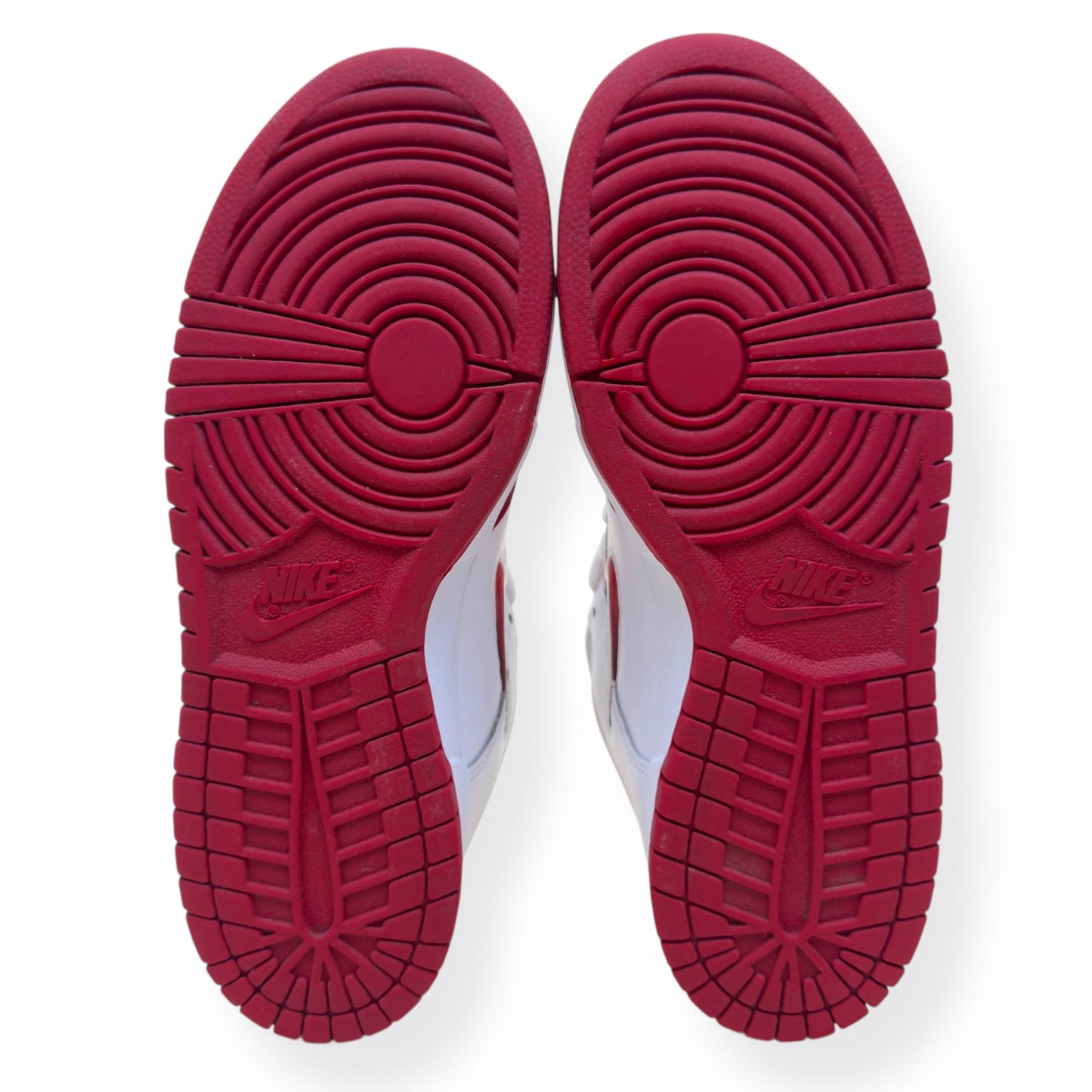 NIKE X SUPREME SB DUNK LOW TOP SNEAKER JEWEL SWOOSH UK9 | UK 9, White/Red