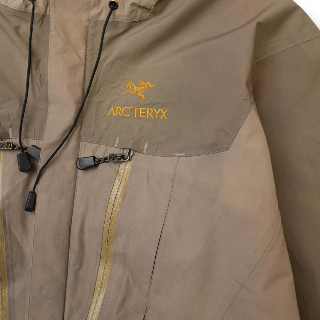 Vintage Arc'teryx Alpha SV Gore-tex Shell Jacket (M)