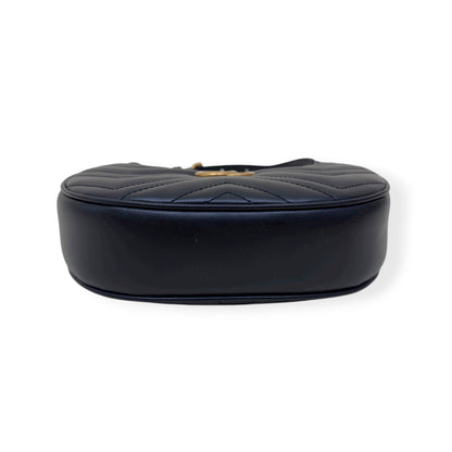 GUCCI CHEVRON LEATHER GG MARMONT HALF-MOON BAG BLACK MINI | O/S, Black